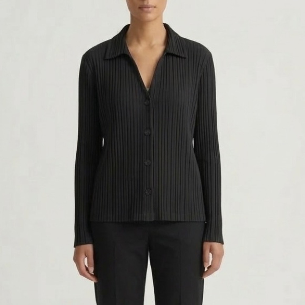 ESTHE Pleated Black Button Down Shirt Blouse Elegant Contemporary Size XS